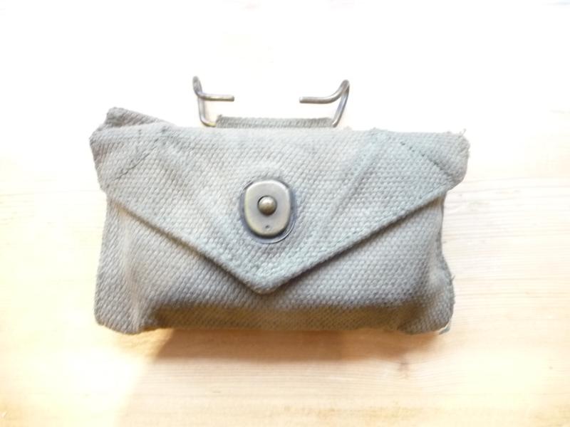 USA WW2 MEDICAL POUCH & DRESSING