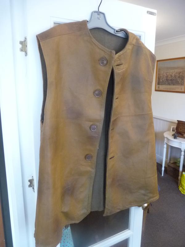 BRITISH WW2 LEATHER JERKIN - 1942 DATED